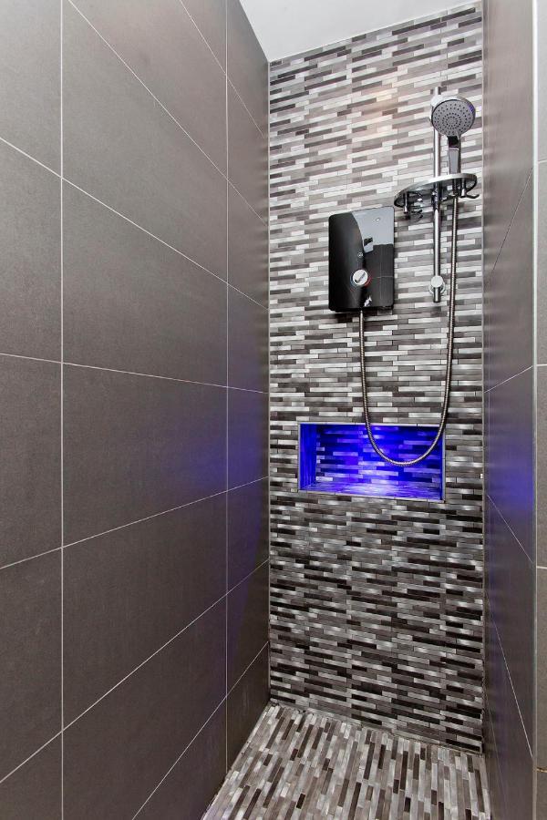 Ultra Modern, West End Village, Refurbished 1 Bed EDI Eksteriør billede